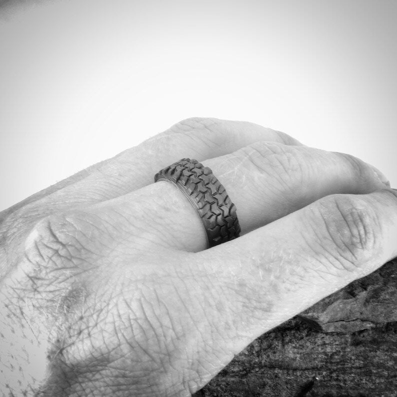 Carbon Fiber Tread Ring: Ti-Core Off Road Racing Band